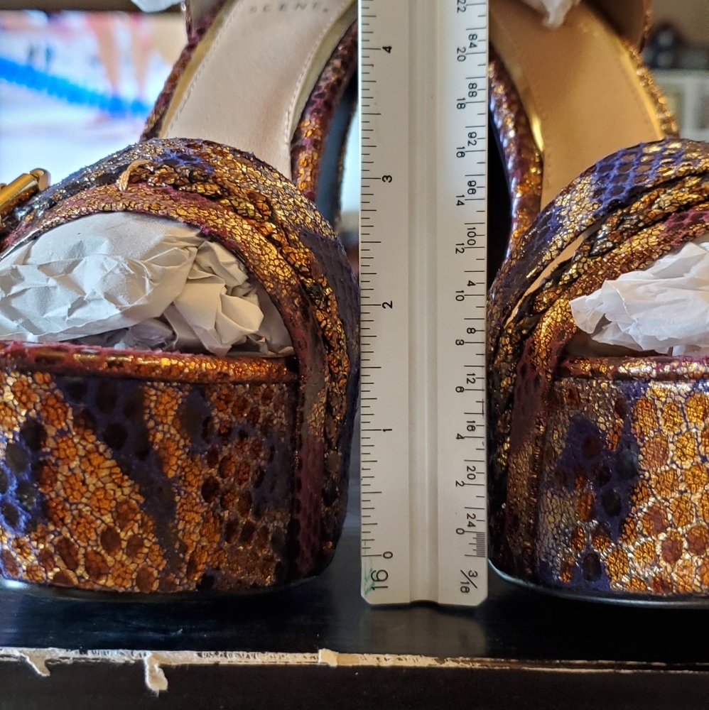 Heels - Picture 3 of 3